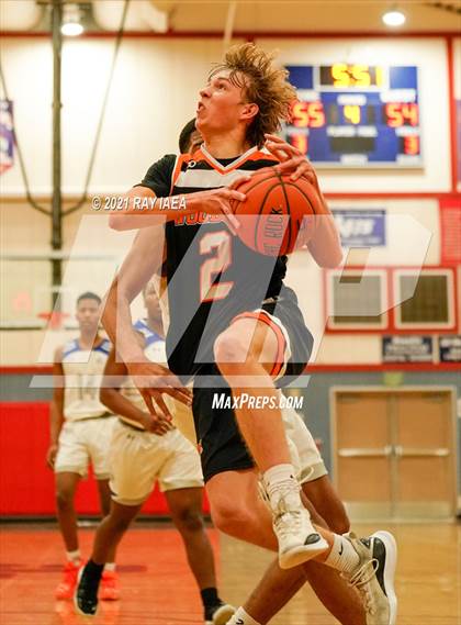 Thumbnail 2 in Woodside vs Valley (4C's Christmas Classic) photogallery.