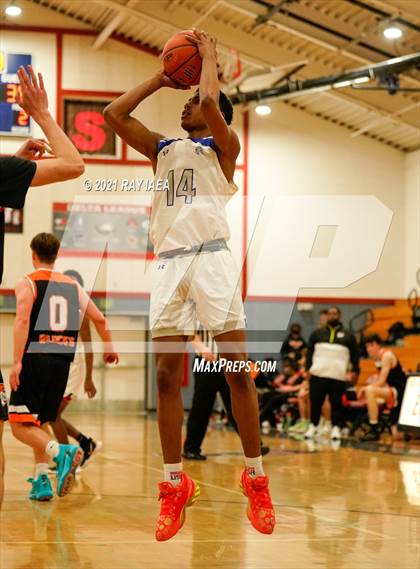 Thumbnail 2 in Woodside vs Valley (4C's Christmas Classic) photogallery.