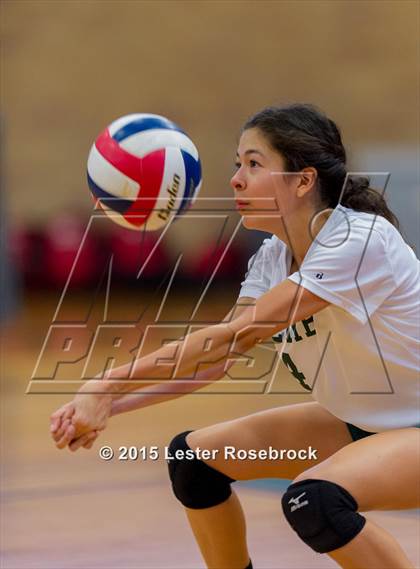 Thumbnail 2 in Taft vs Holmes Freshman photogallery.