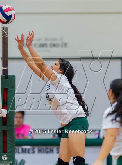 Thumbnail 2 in Taft vs Holmes Freshman photogallery.