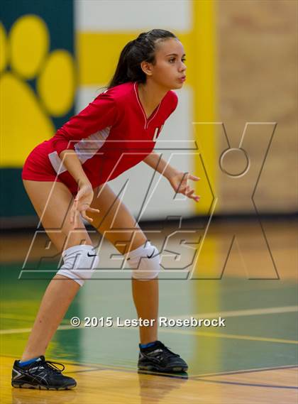 Thumbnail 3 in Taft vs Holmes Freshman photogallery.