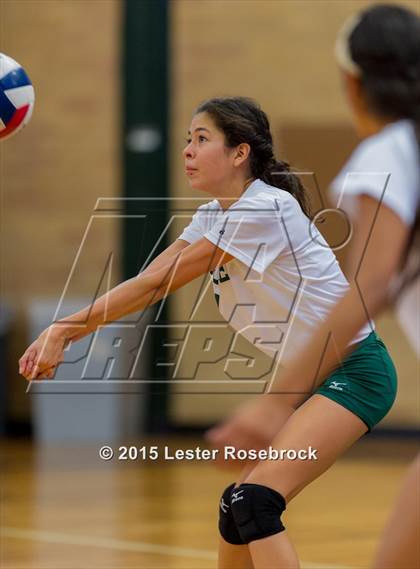 Thumbnail 3 in Taft vs Holmes Freshman photogallery.