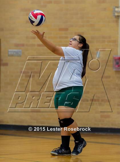 Thumbnail 2 in Taft vs Holmes Freshman photogallery.