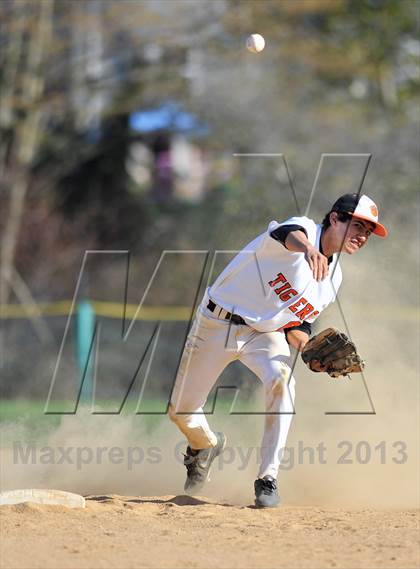 Thumbnail 3 in Mamaroneck @ White Plains photogallery.