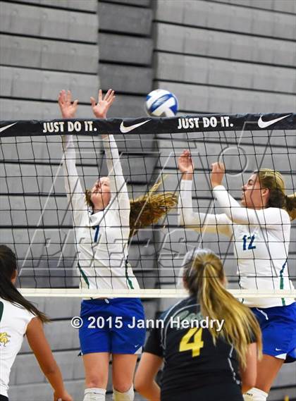 Thumbnail 1 in Xavier College Prep vs La Costa Canyon (Durango Fall Classic) photogallery.