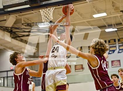 Thumbnail 3 in Fort Wayne Concordia Lutheran vs. Columbia City photogallery.