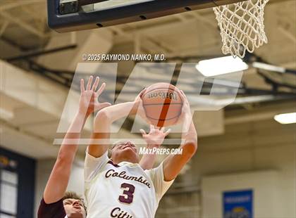 Thumbnail 3 in Fort Wayne Concordia Lutheran vs. Columbia City photogallery.