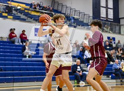 Thumbnail 2 in Fort Wayne Concordia Lutheran vs. Columbia City photogallery.