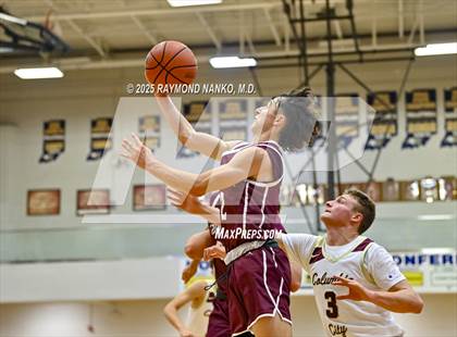 Thumbnail 3 in Fort Wayne Concordia Lutheran vs. Columbia City photogallery.