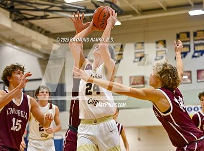 Thumbnail 3 in Fort Wayne Concordia Lutheran vs. Columbia City photogallery.