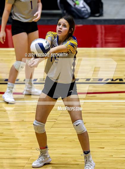 Thumbnail 3 in Veribest vs. Blum (UIL Volleyball 1A Semi-Finals)  photogallery.