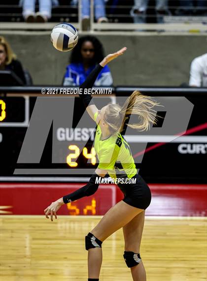 Thumbnail 1 in Veribest vs. Blum (UIL Volleyball 1A Semi-Finals)  photogallery.