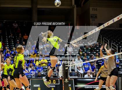 Thumbnail 2 in Veribest vs. Blum (UIL Volleyball 1A Semi-Finals)  photogallery.