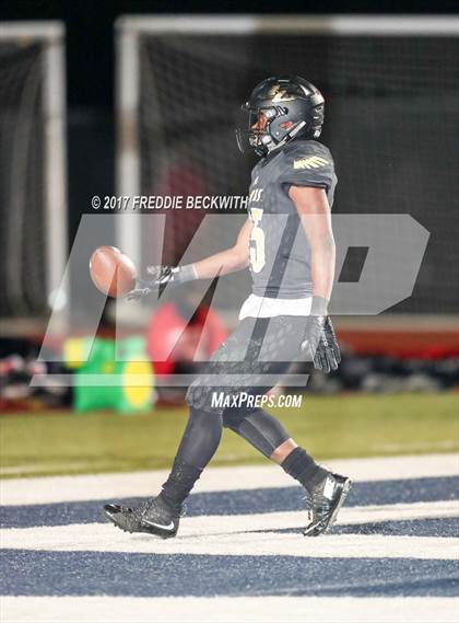 Thumbnail 2 in Pleasant Grove vs. Melissa (UIL 4A D2 Quarterfinal)  photogallery.