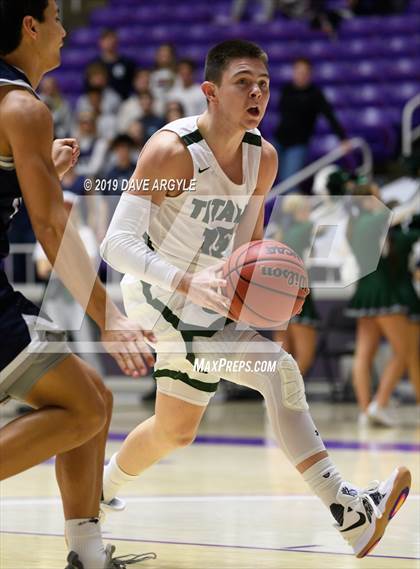 Thumbnail 3 in Olympus vs. Corner Canyon (UHSAA 5A Semifinal) photogallery.