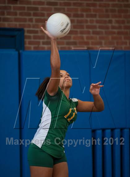 Thumbnail 3 in New London @ Putnam photogallery.