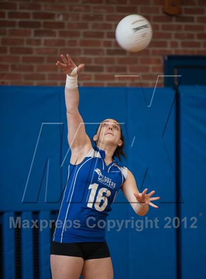 Thumbnail 1 in New London @ Putnam photogallery.