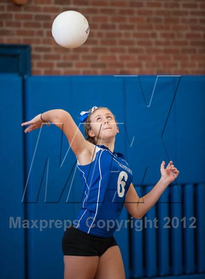 Thumbnail 1 in New London @ Putnam photogallery.