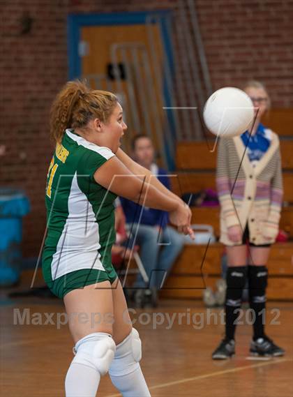 Thumbnail 2 in New London @ Putnam photogallery.