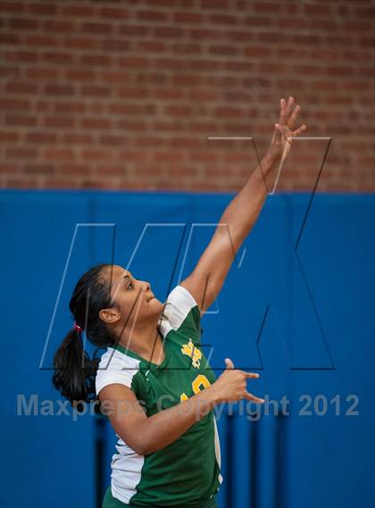 Thumbnail 2 in New London @ Putnam photogallery.