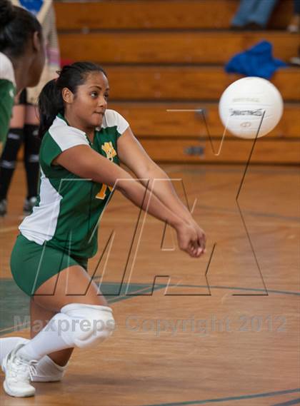 Thumbnail 3 in New London @ Putnam photogallery.