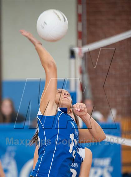 Thumbnail 1 in New London @ Putnam photogallery.