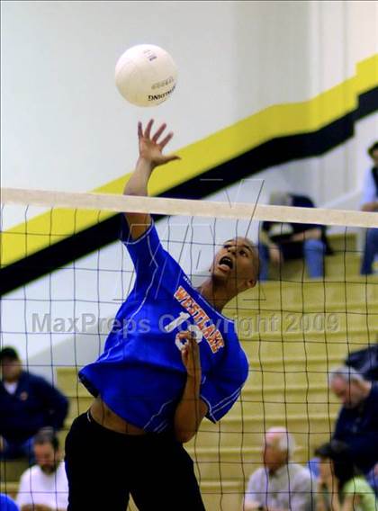 Thumbnail 3 in Westlake vs Loyola (CIF SoCal D1 Final) photogallery.