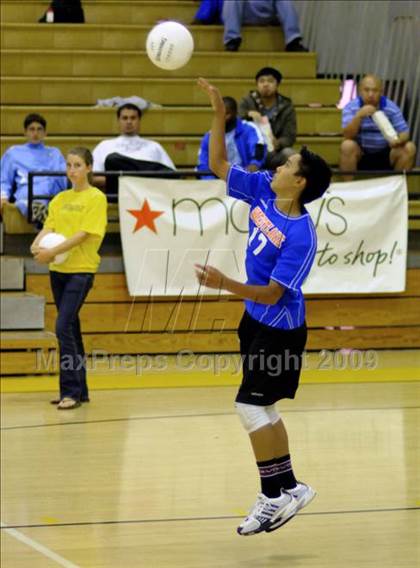 Thumbnail 3 in Westlake vs Loyola (CIF SoCal D1 Final) photogallery.
