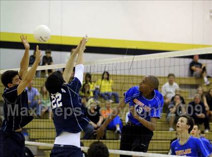 Thumbnail 3 in Westlake vs Loyola (CIF SoCal D1 Final) photogallery.