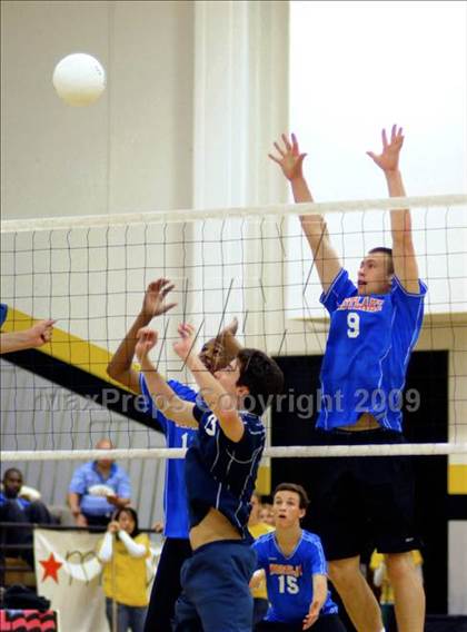 Thumbnail 3 in Westlake vs Loyola (CIF SoCal D1 Final) photogallery.