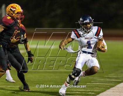 Thumbnail 2 in Great Oak vs. Mission Viejo (CIF SS West Valley Division Semifinal) photogallery.