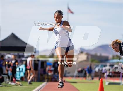 Thumbnail 1 in Skyhawk Invitational (Field) photogallery.