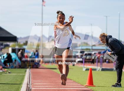 Thumbnail 1 in Skyhawk Invitational (Field) photogallery.