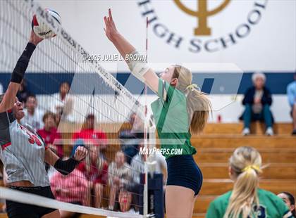 Thumbnail 1 in Barr-Reeve @ Cathedral photogallery.