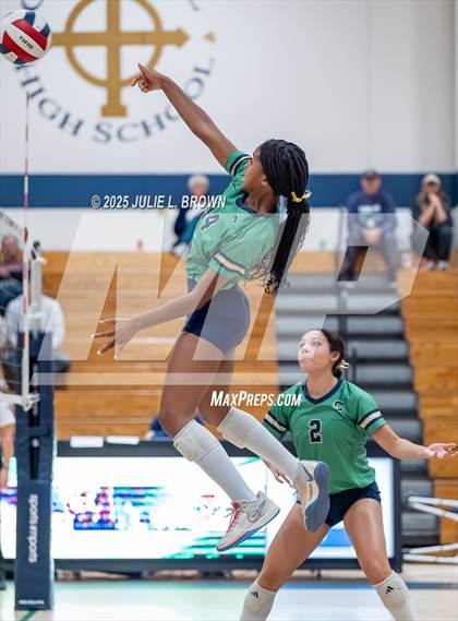 Thumbnail 1 in Barr-Reeve @ Cathedral photogallery.