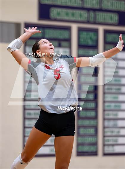 Thumbnail 2 in Barr-Reeve @ Cathedral photogallery.