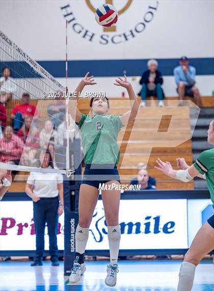 Thumbnail 3 in Barr-Reeve @ Cathedral photogallery.