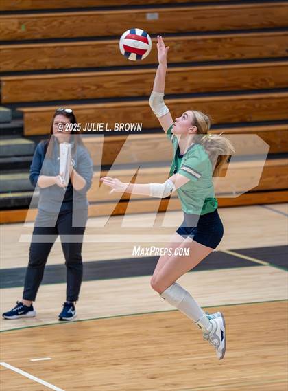 Thumbnail 2 in Barr-Reeve @ Cathedral photogallery.