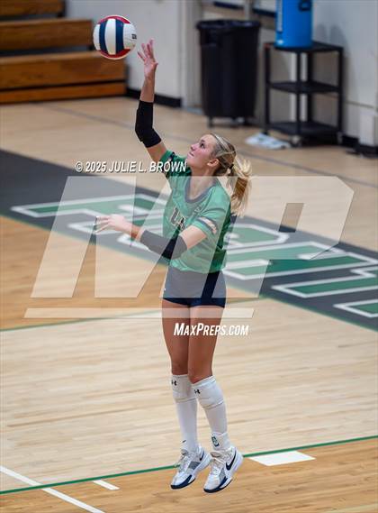 Thumbnail 3 in Barr-Reeve @ Cathedral photogallery.