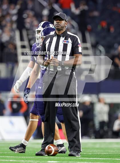 Thumbnail 3 in Smithson Valley vs. Aledo (UIL 5A D1 Football Final) photogallery.
