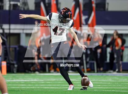 Thumbnail 1 in Smithson Valley vs. Aledo (UIL 5A D1 Football Final) photogallery.