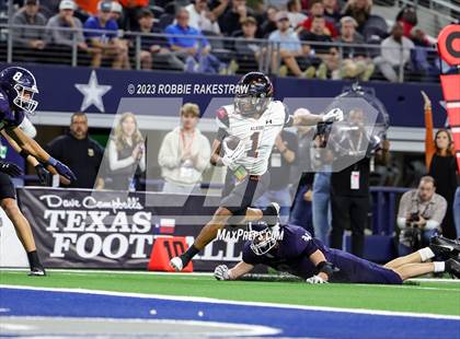 Thumbnail 2 in Smithson Valley vs. Aledo (UIL 5A D1 Football Final) photogallery.
