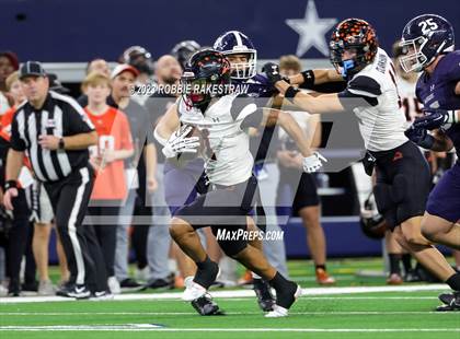 Thumbnail 3 in Smithson Valley vs. Aledo (UIL 5A D1 Football Final) photogallery.