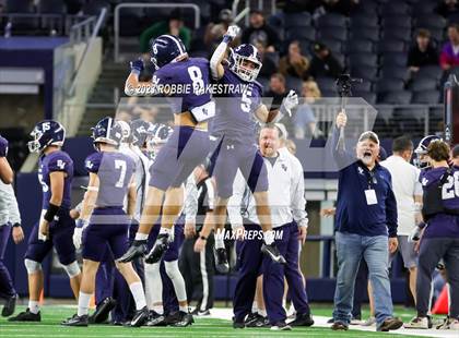 Thumbnail 3 in Smithson Valley vs. Aledo (UIL 5A D1 Football Final) photogallery.