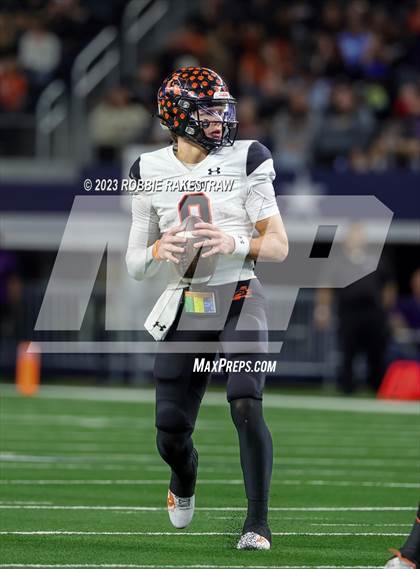 Thumbnail 3 in Smithson Valley vs. Aledo (UIL 5A D1 Football Final) photogallery.