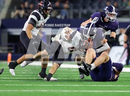 Thumbnail 3 in Smithson Valley vs. Aledo (UIL 5A D1 Football Final) photogallery.