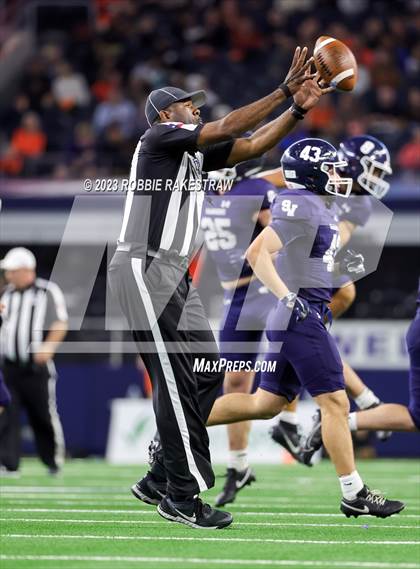 Thumbnail 2 in Smithson Valley vs. Aledo (UIL 5A D1 Football Final) photogallery.