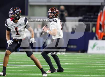 Thumbnail 1 in Smithson Valley vs. Aledo (UIL 5A D1 Football Final) photogallery.