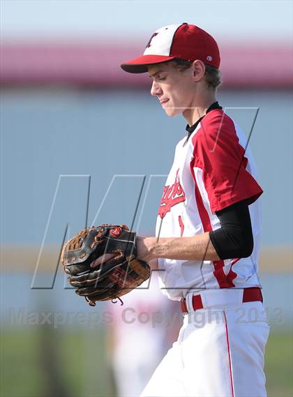 Thumbnail 3 in McPherson vs. Kingman/Norwich (KHSAA 4A Regional Playoff) photogallery.
