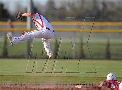 Thumbnail 3 in McPherson vs. Kingman/Norwich (KHSAA 4A Regional Playoff) photogallery.
